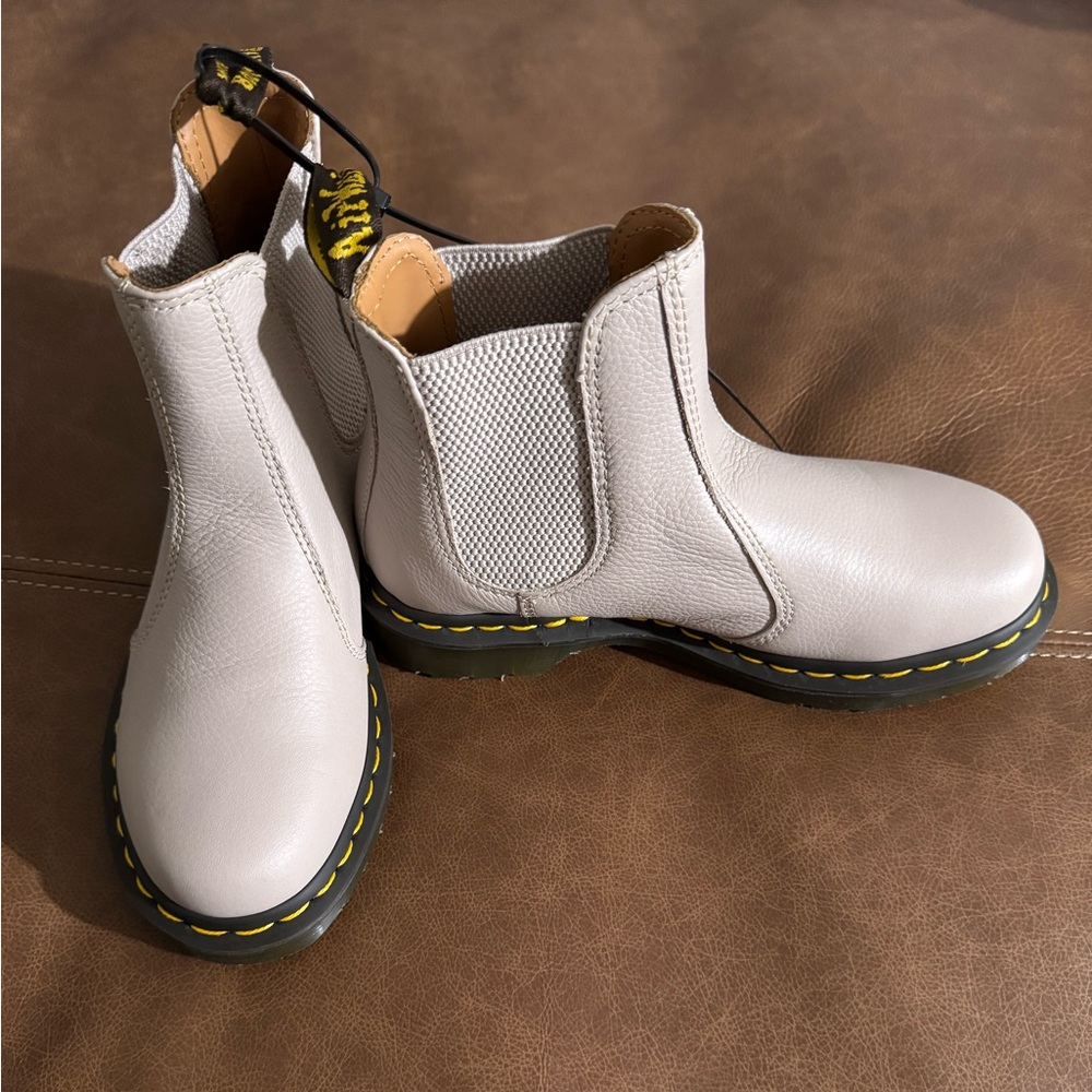Dr Martens VIRGINIA LEATHER CHELSEA BOOTS